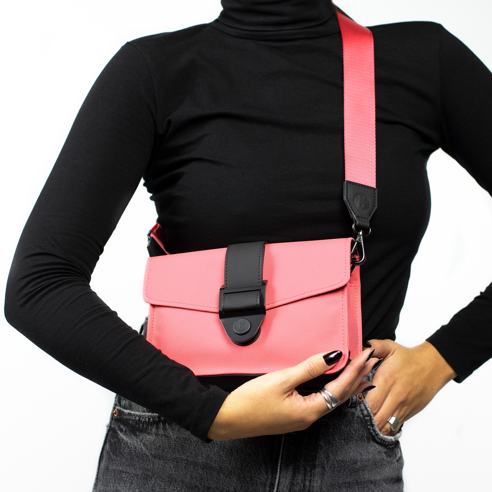 imgi_20_Crossbody_Coralcrow_S_lookbook